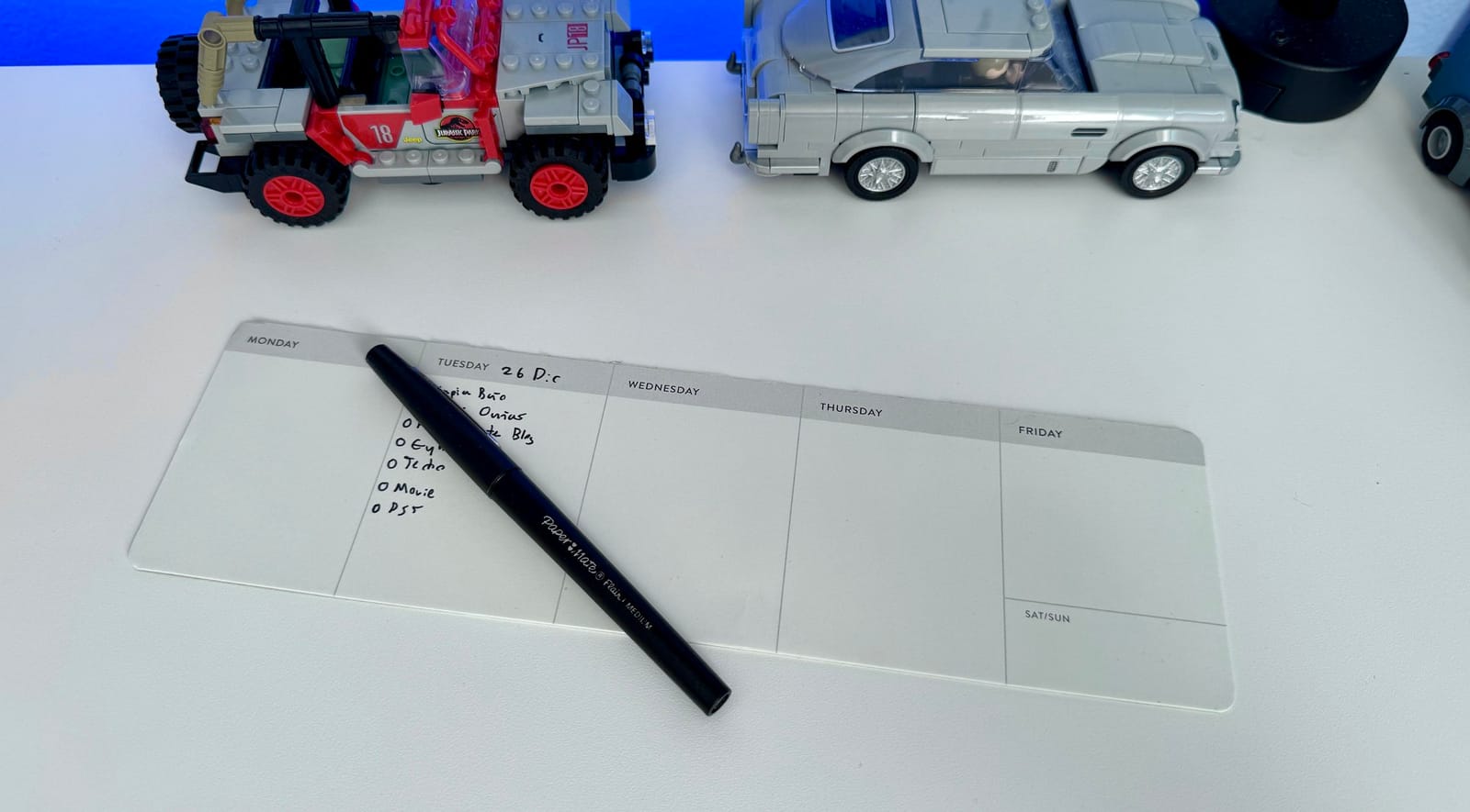 I go back and forth on analogue day planning, but this pad is very cool for MITs (most important tasks).