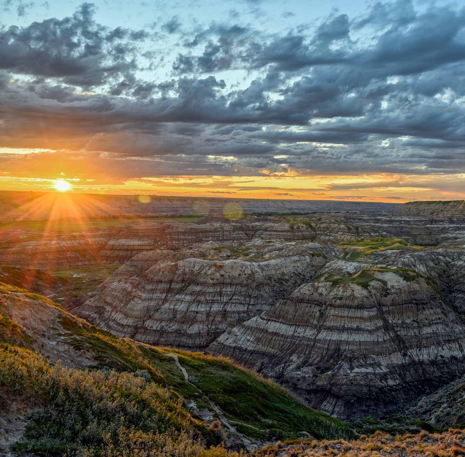 Carbon Alpha Media image, clean healthy atmosphere image of the Alberta, Canada Badlands.