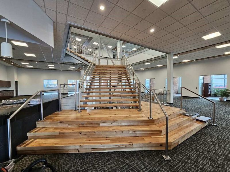 Quality Railings for Homes and Businesses - Brozko Inc.