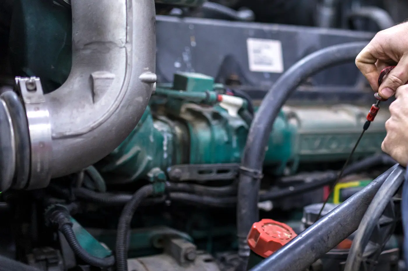 Mobile Truck Oil & Fluid Service in California & Arizona