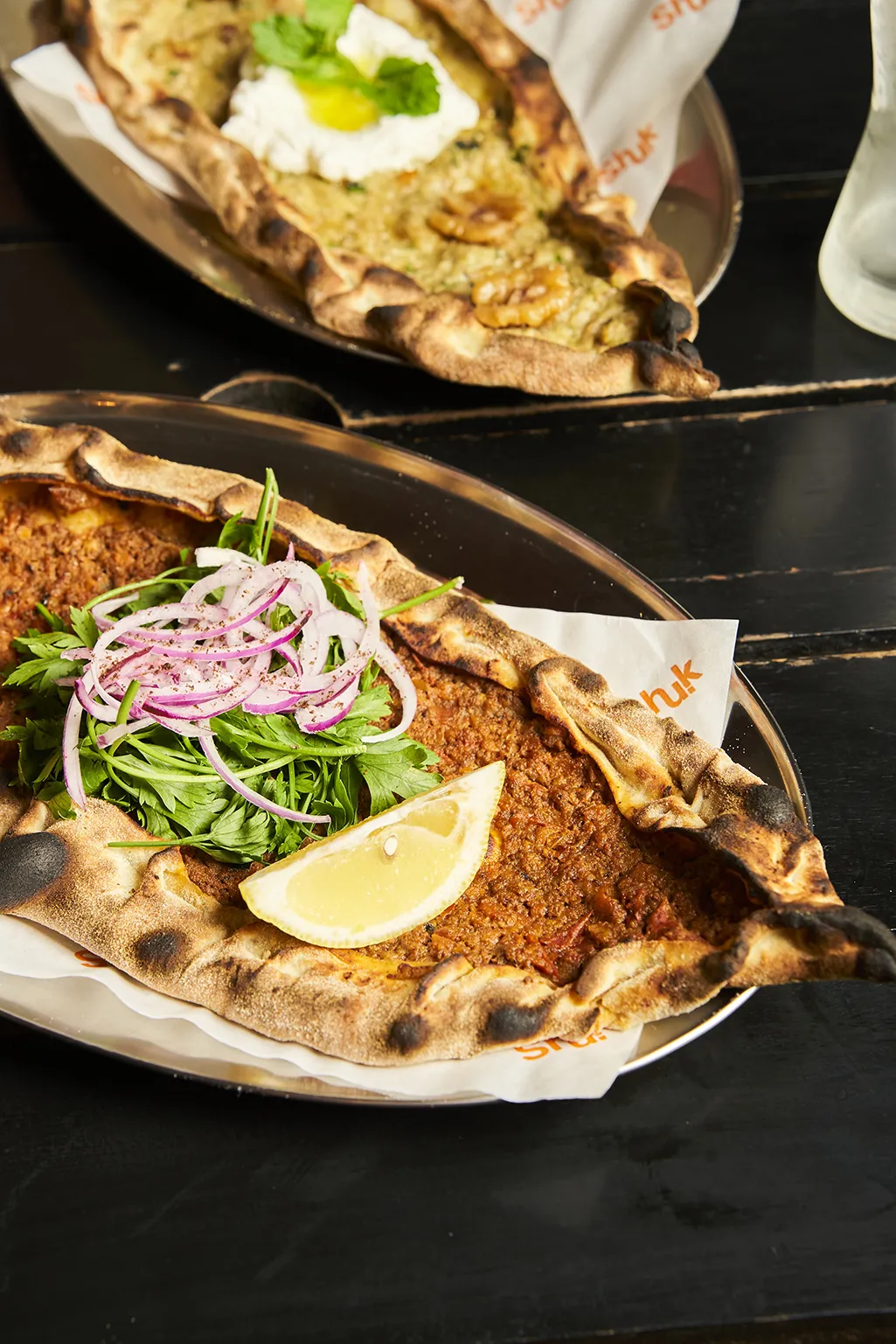 Comida de rua do Oriente Médio SHUK Falafel & Kebabs