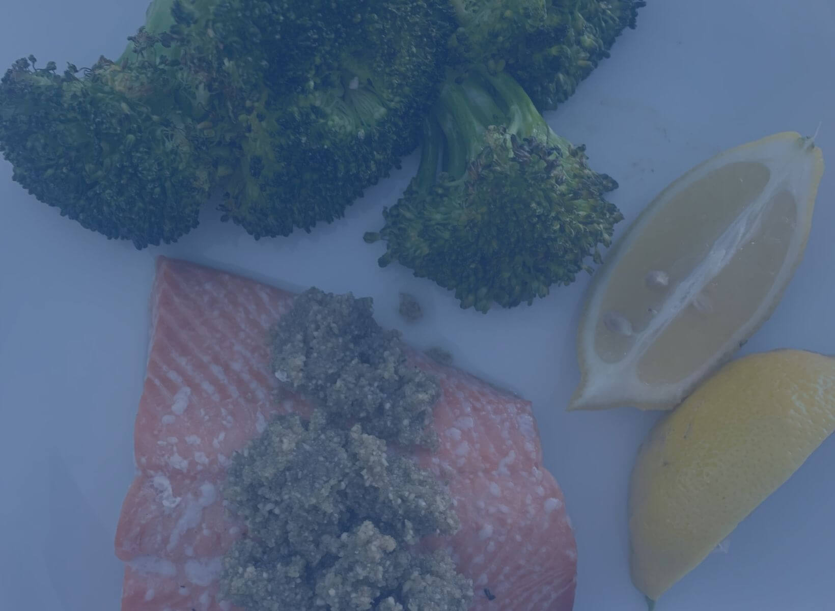 Recipe Salmon and Broccoli with Pumpkin Seed Pesto Signos