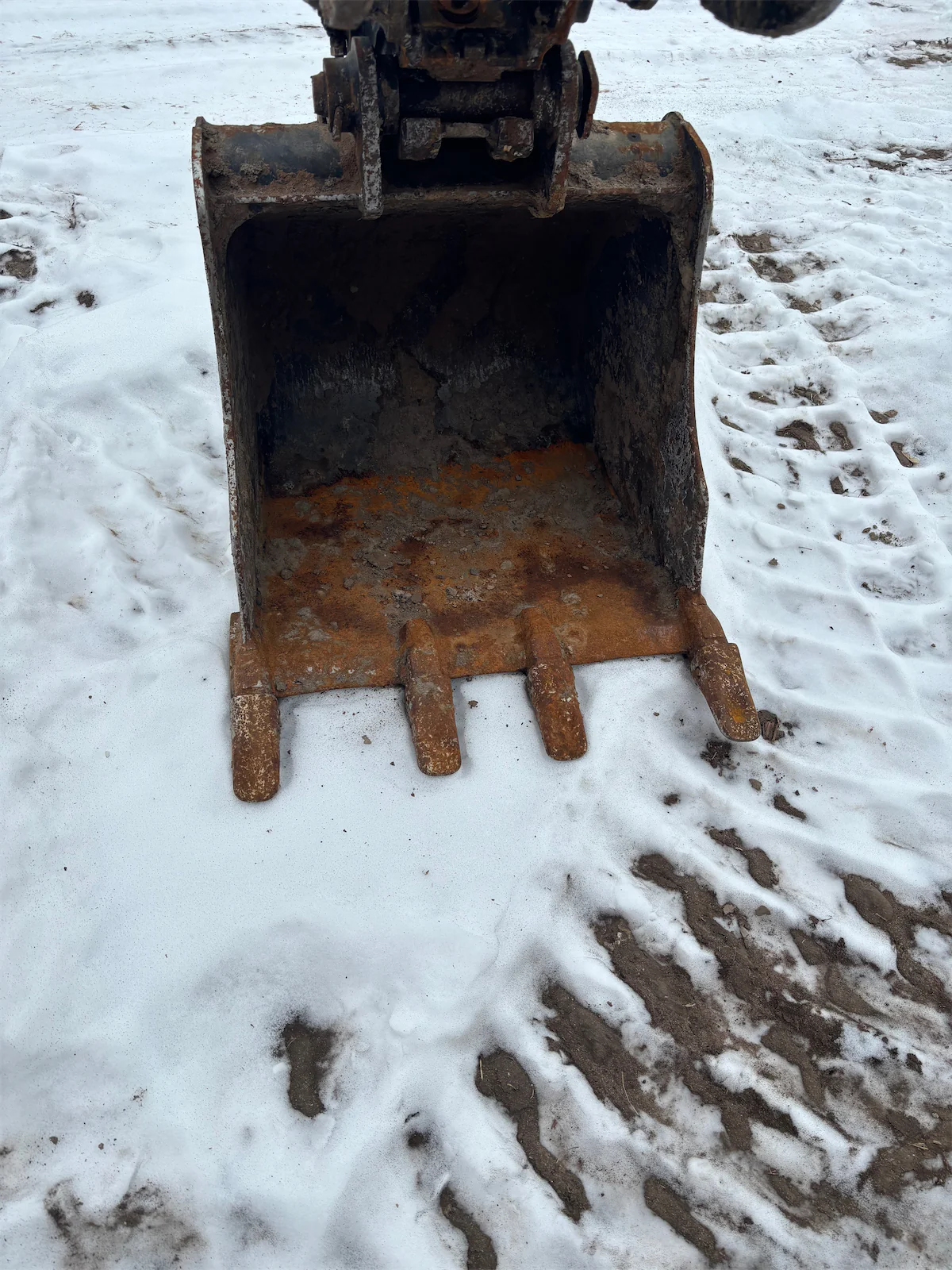 Cat 303.5 24" Digging Bucket Siren Rentals Heavy Equipment Rentals