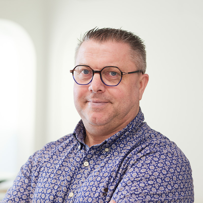 Chris Letef Team | Mecop - Omlijstingen en deurgehelen