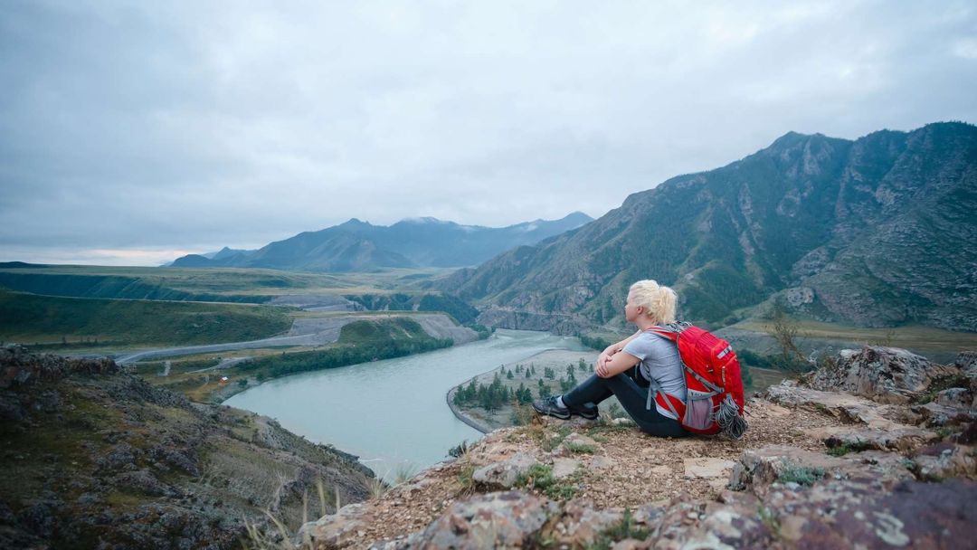 10 Best Hiking Shirts For Women That Go The Distance (2024)