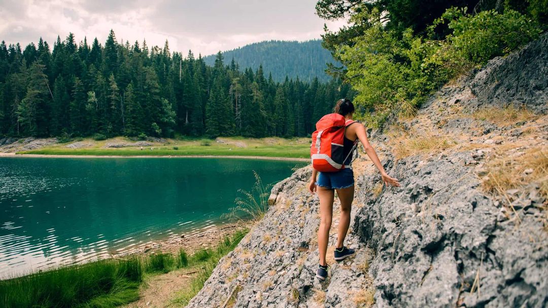 What To Wear Hiking In Hot Weather (Expert Guide)