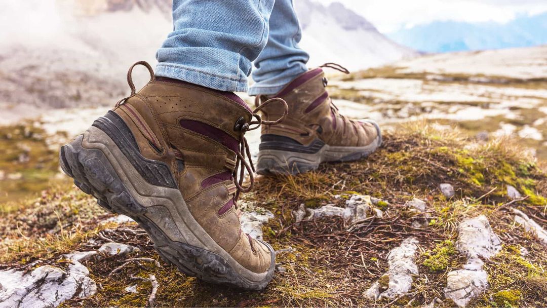 9 Best Hiking Boots For Plantar Fasciitis (2023)
