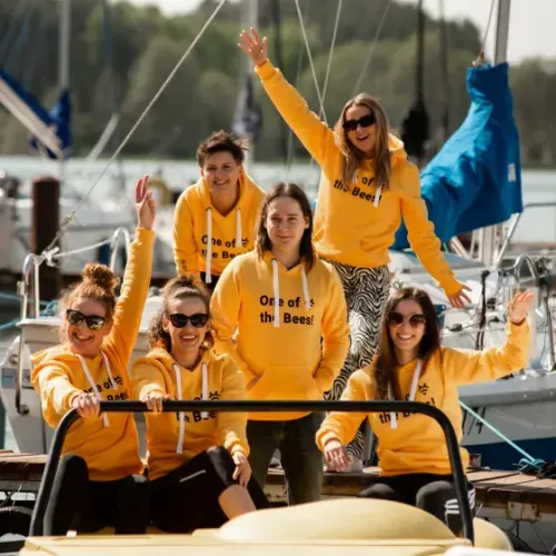 Zdjęcie zespołu Bee Talents - agencji rekrutacyjnej IT korzystającej z automatycznego matchingu kandydatów