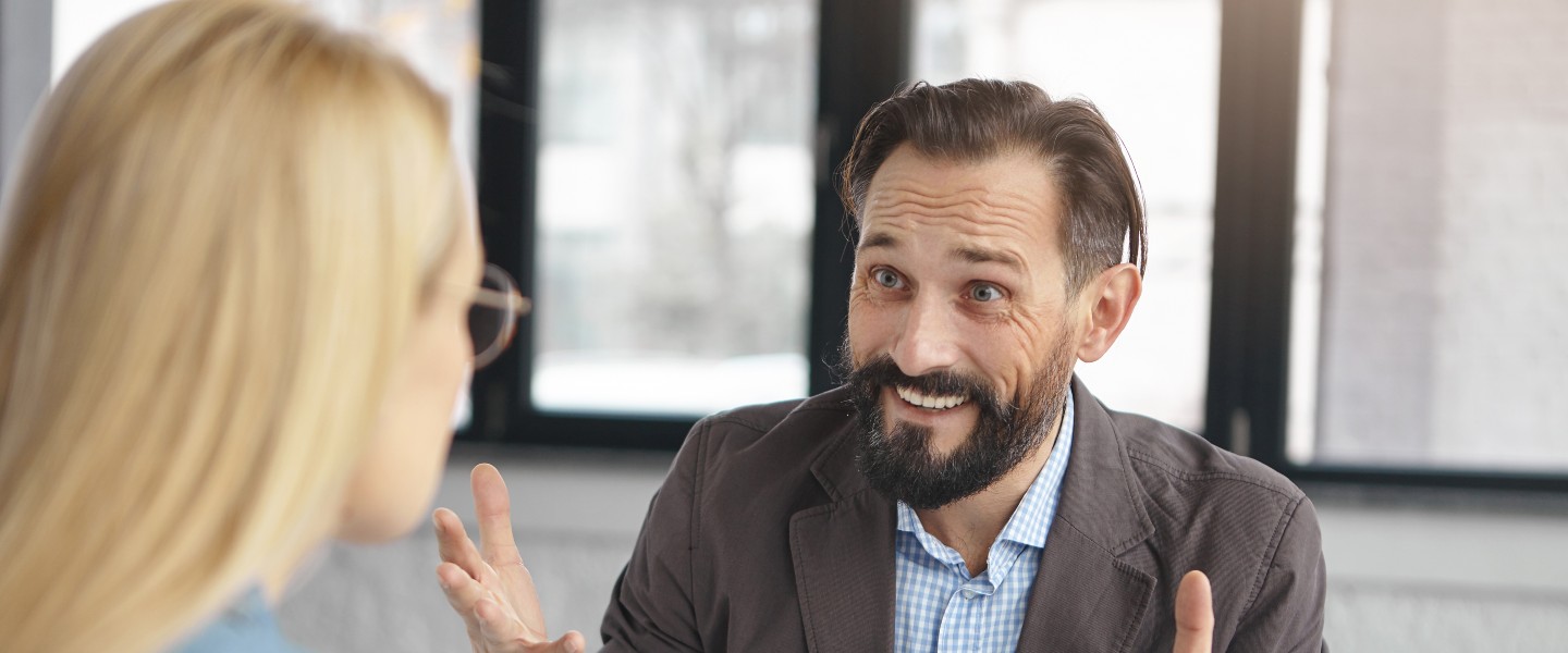 Mastering Nonverbal Communication: Key Body Language Tips for Interviews