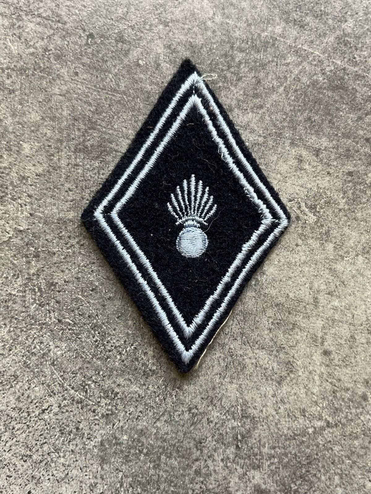 French Army Rifle Patch FRENCH ARMY HUSSARS CAVALRY SCHOOL SLEEVE DIAMOND PATCH