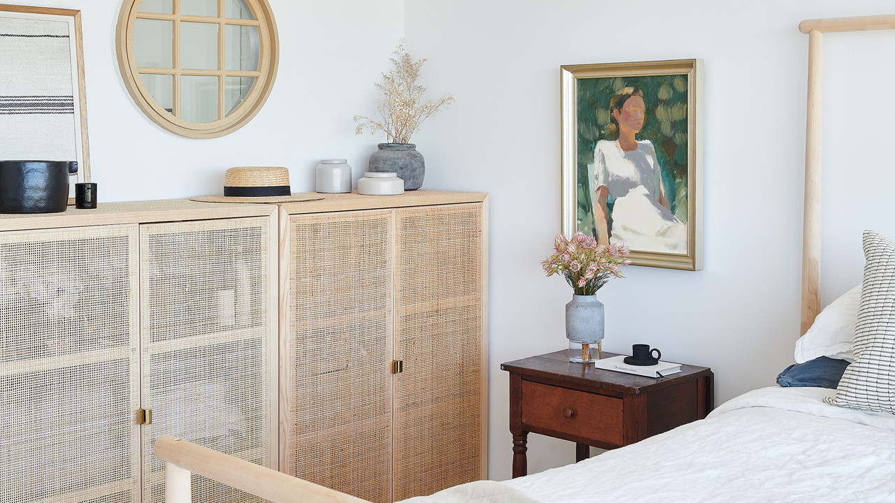 Armoire vs. Wardrobe Key Differences National Assemblers