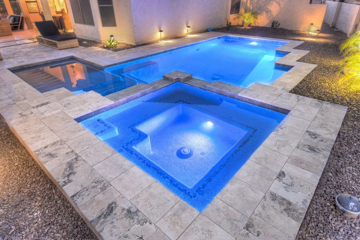 Luxury Spa & Hot Tub Designs - Thunderbird Pools