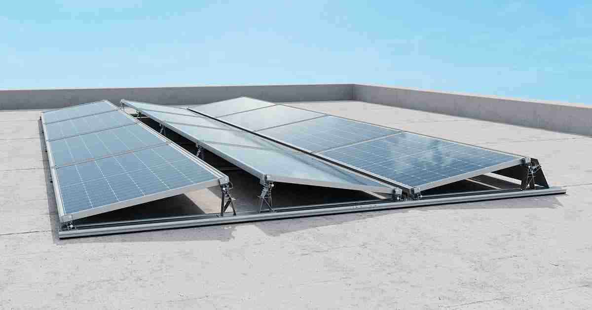 Can solar panels be installed on a flat roof