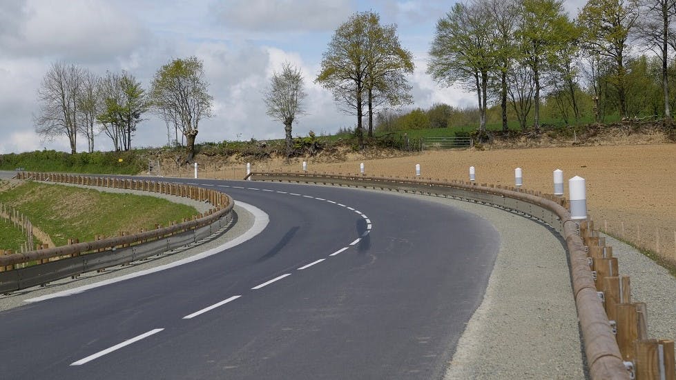 Les différents types de balises d'annonce de virage Ornikar