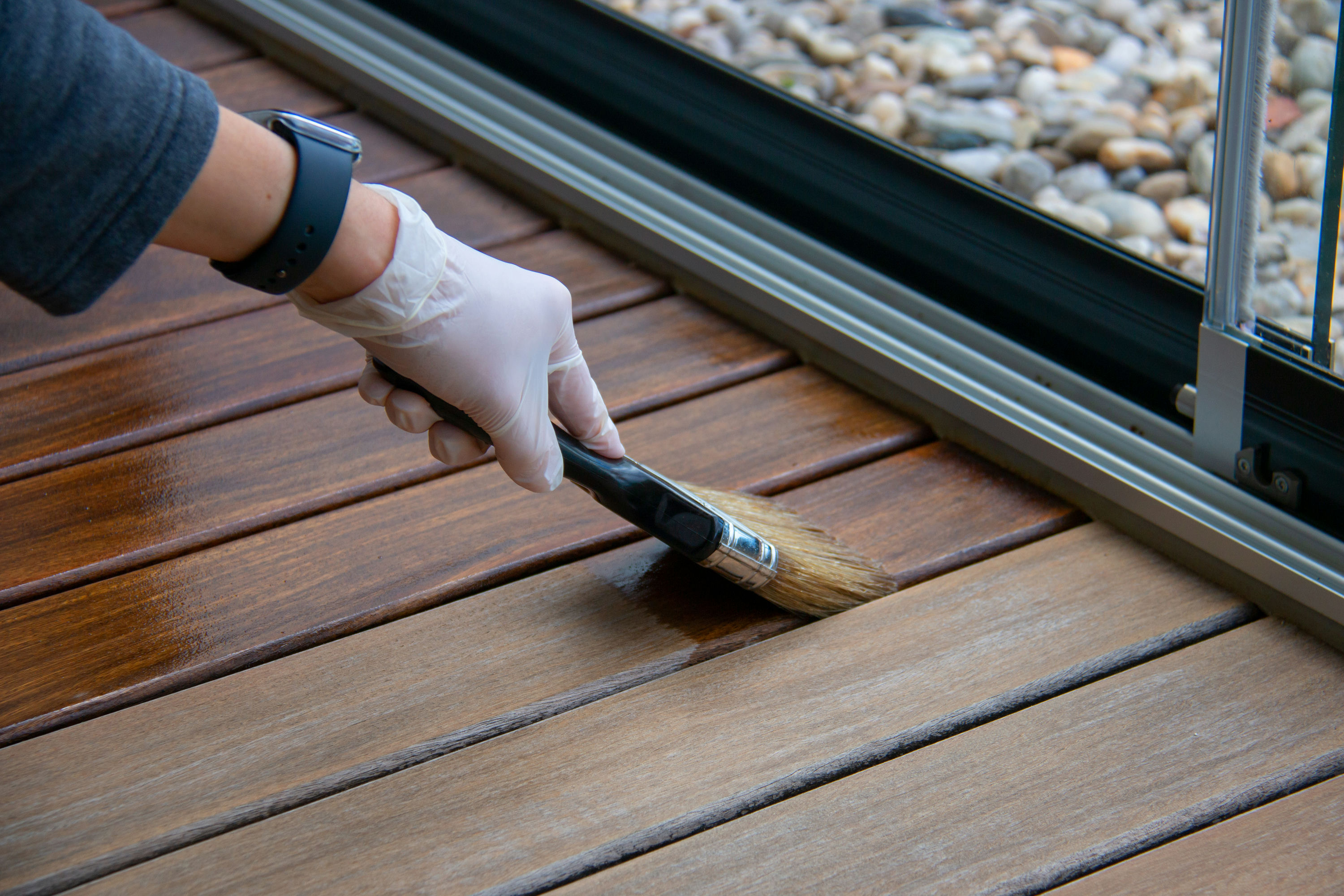Cost to Stain a Deck Contractor's Guide [2024]