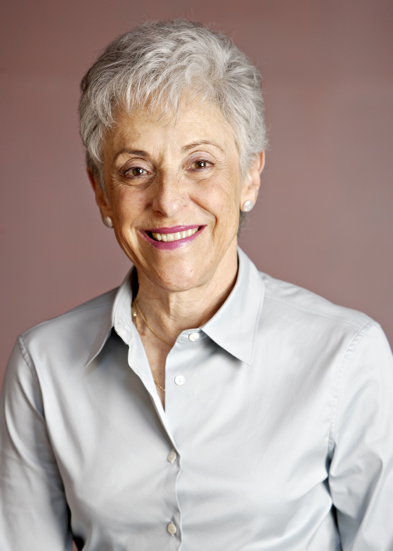 Lynn Schusterman, Class of 2006 | Oklahoma Hall of Fame