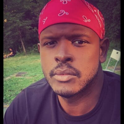 OnlyReviews: Boomer Banks | Grindr