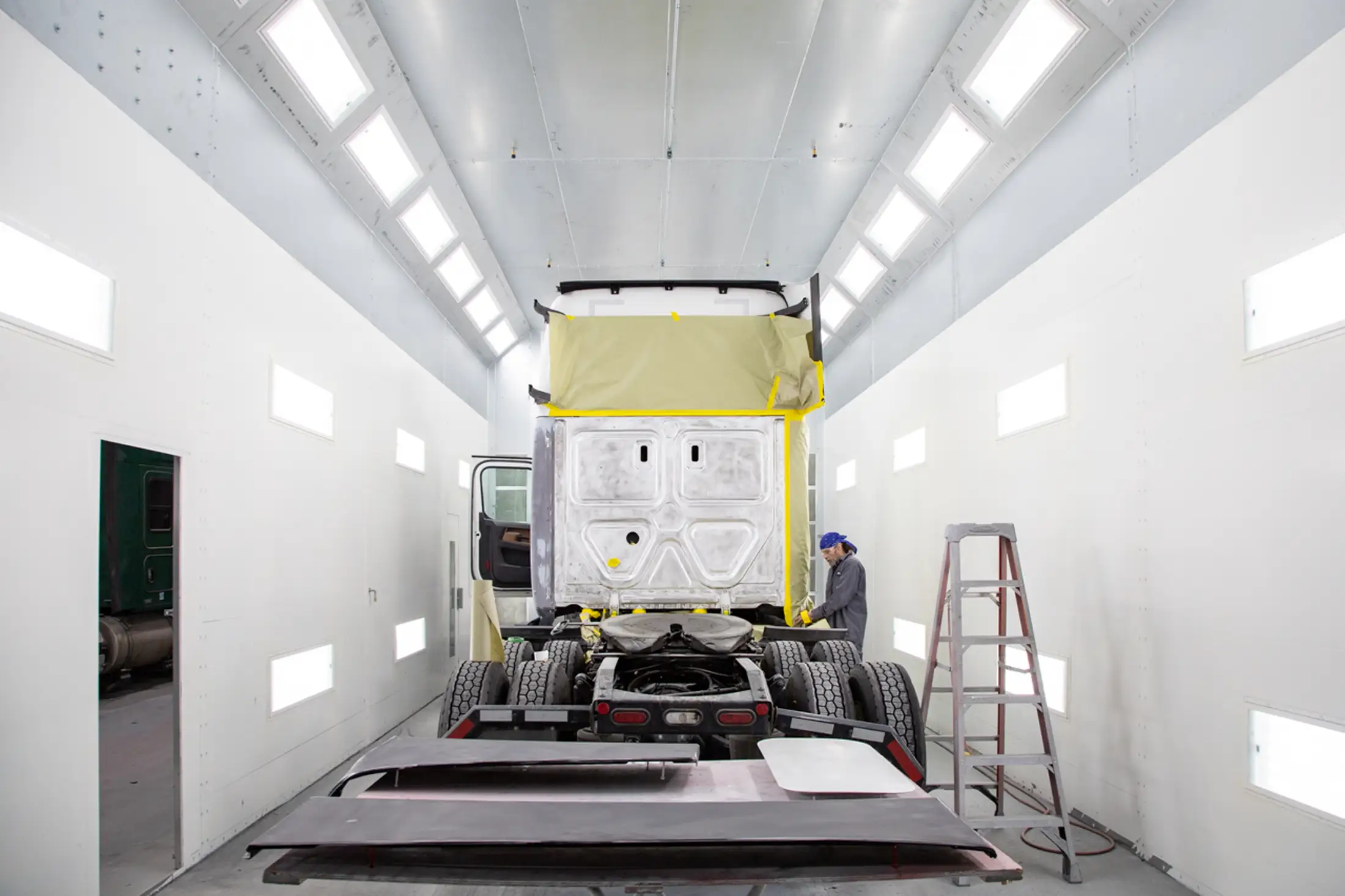 Truck Body Shop in Chicago, IL Connect Truck Center