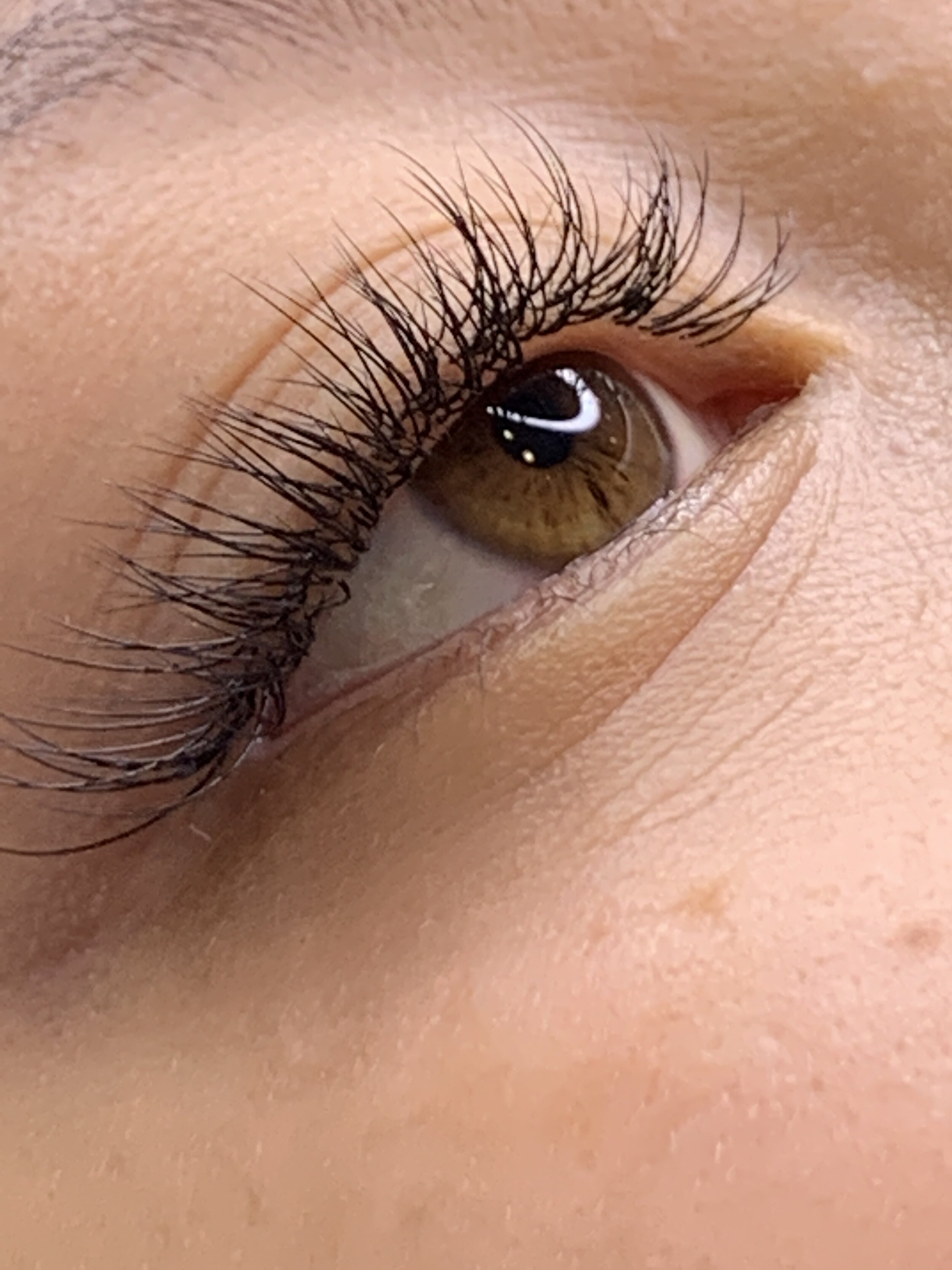 Gak Suka Eyelash Extension yang Tebal? 3 Rahasia Agar Hasil Extensionmu