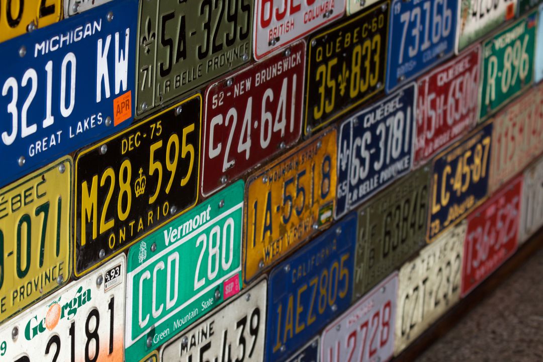 What Should You Do With License Plates When Selling a Car Privately?