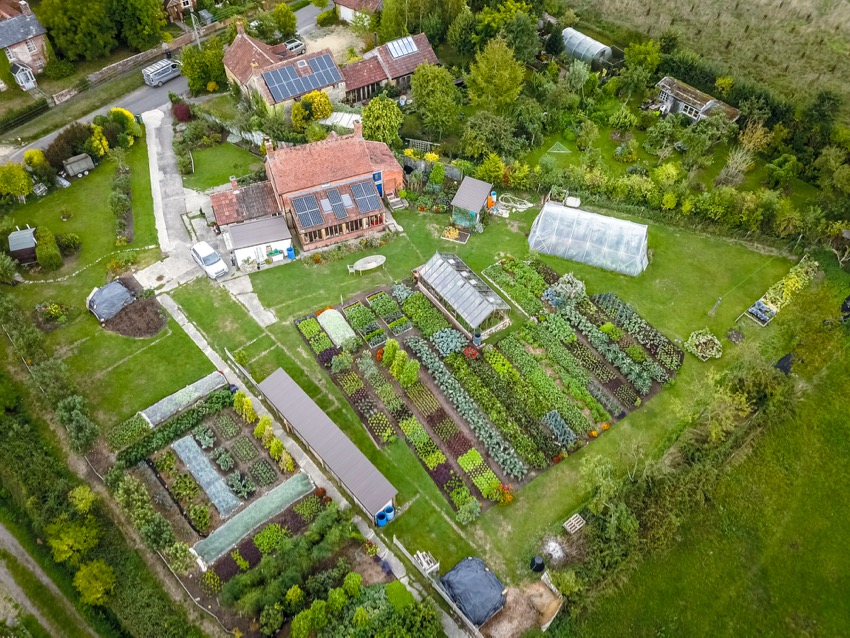 Bed width and orientation, sides or not