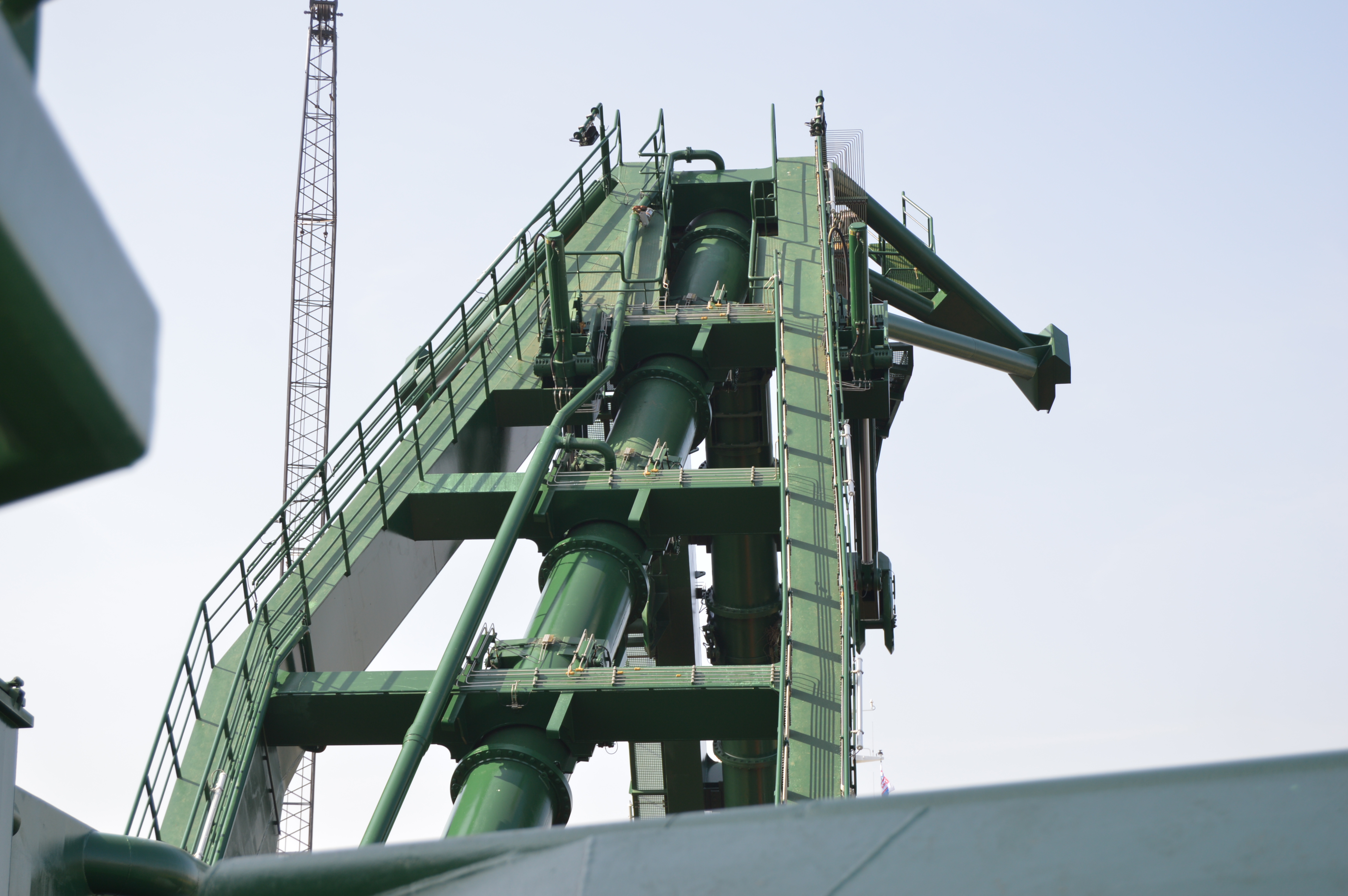 Dry onloading systems