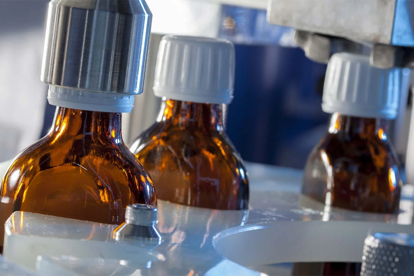 Производители лекарств. Оборудование фармацевтического производства. Предприятия фармацевтической промышленности. Сырье для производства. Производство лекарственных препаратов.