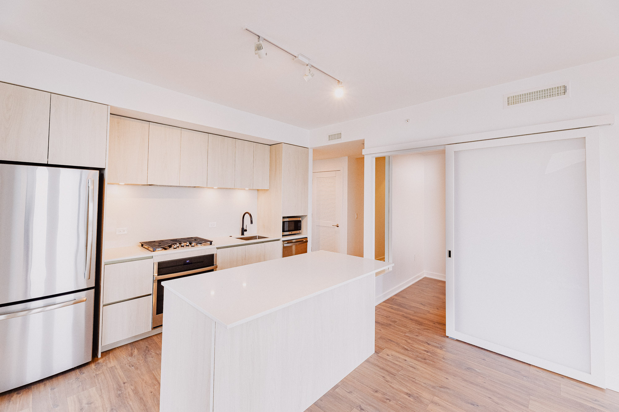 2 Bedroom + Den Apartments in DC for Rent