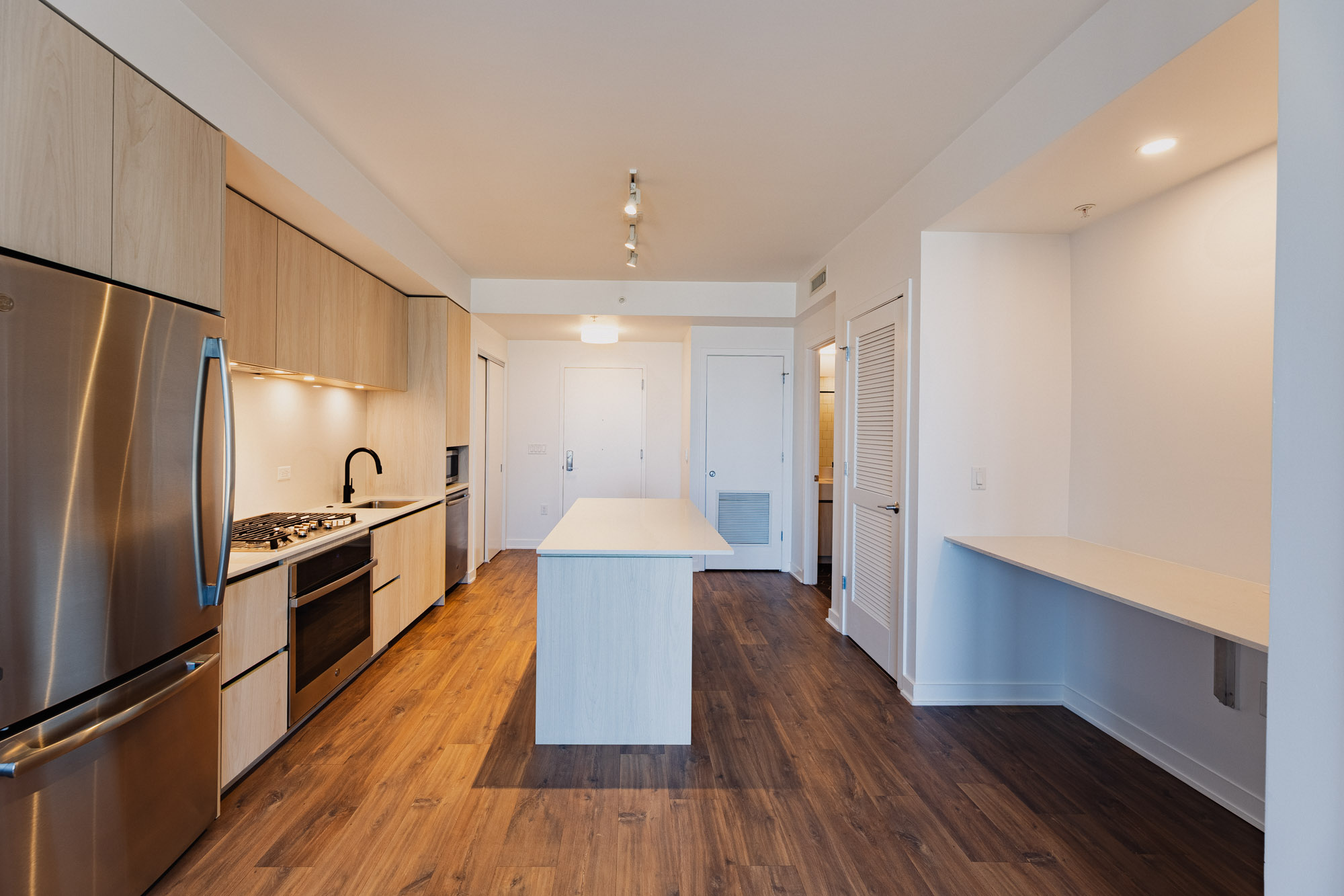 1 Bedroom + Den Best Apartments in DC