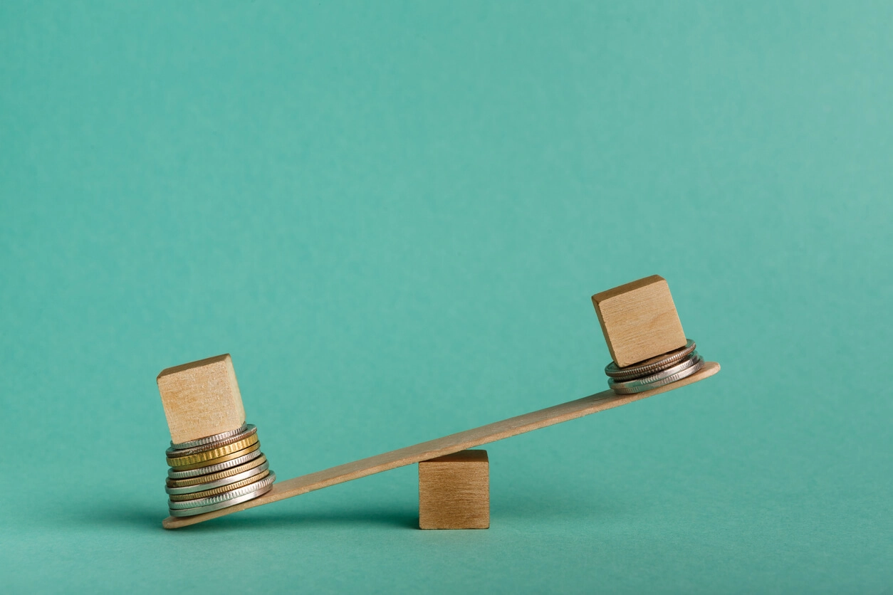 How Cash Flow Gaps Affect Cash Management Centime