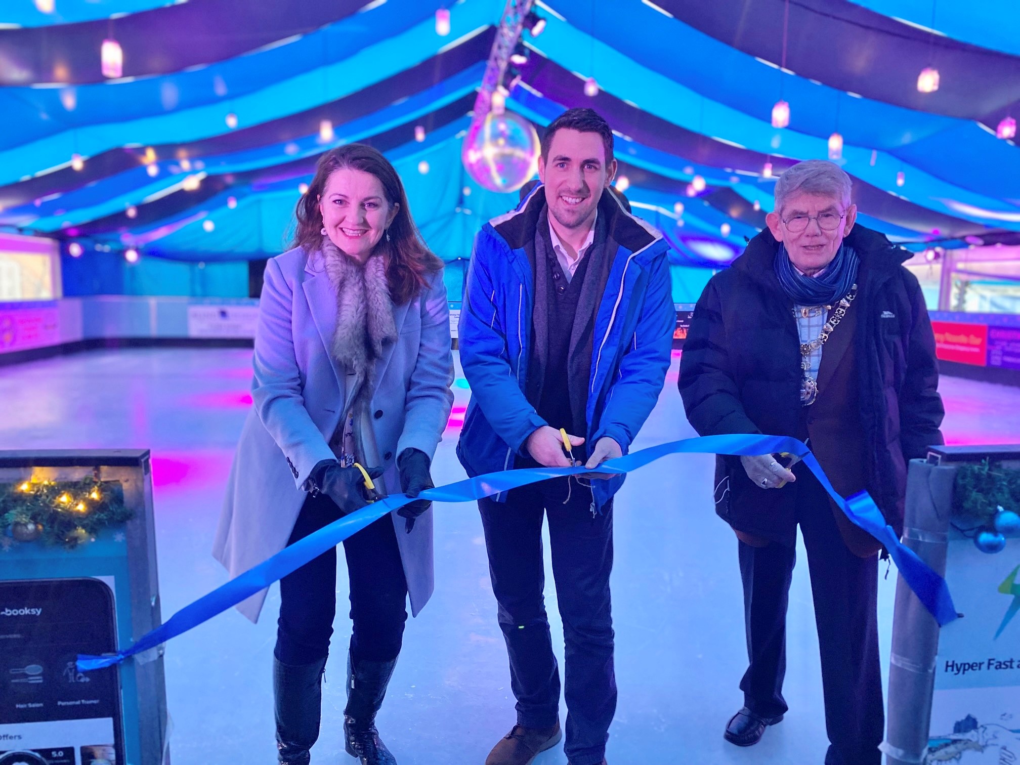 Eastbourne's Lightning Fibre Ice Rink Opens for Winter Season
