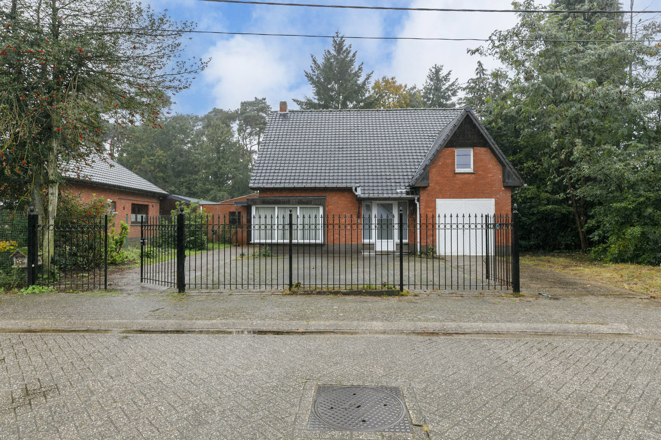 Bekijk ons volledige aanbod - FLOR Vastgoed