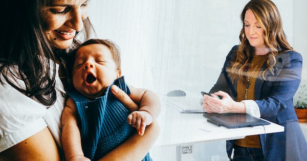 Als Frau erlebst du Pubertät, Menopause – und die „Panikjahre“