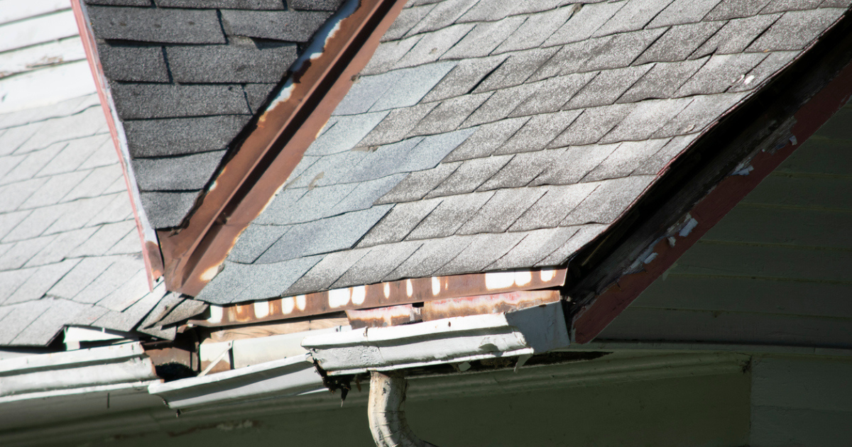 Roof and Gutter Requirements for Homeowners Insurance and HOAs