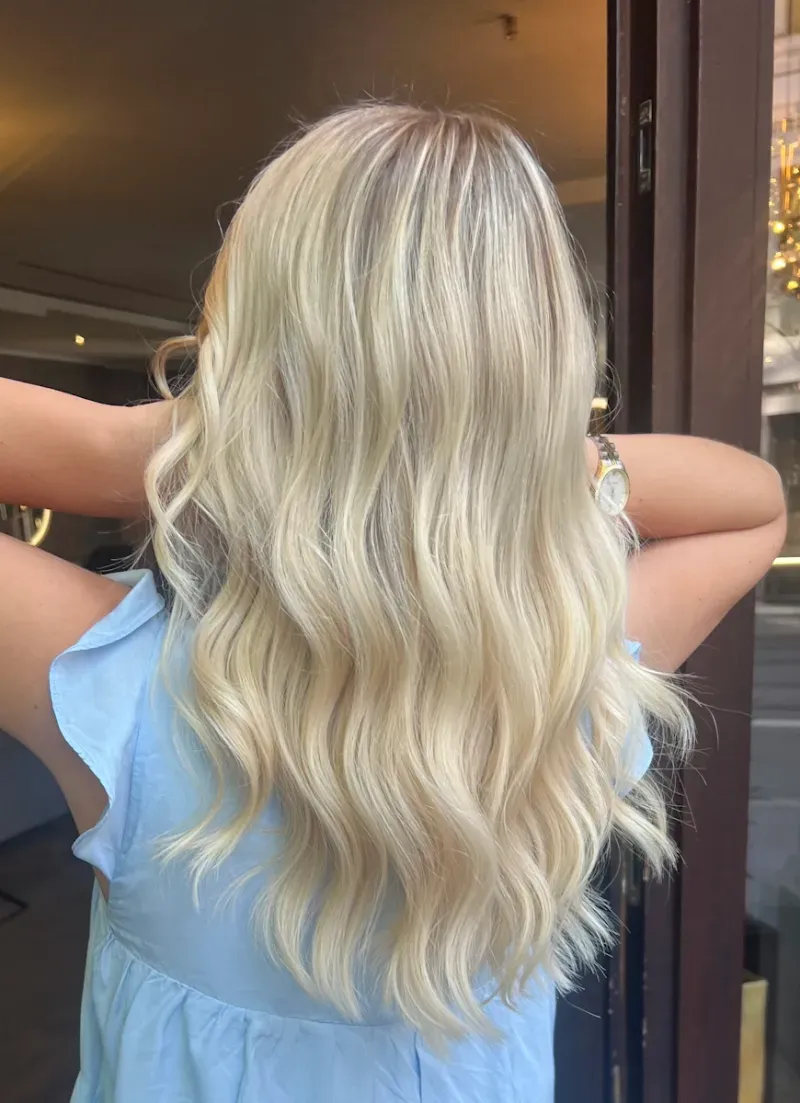 Strähnen München (Innenstadt am Stachus)