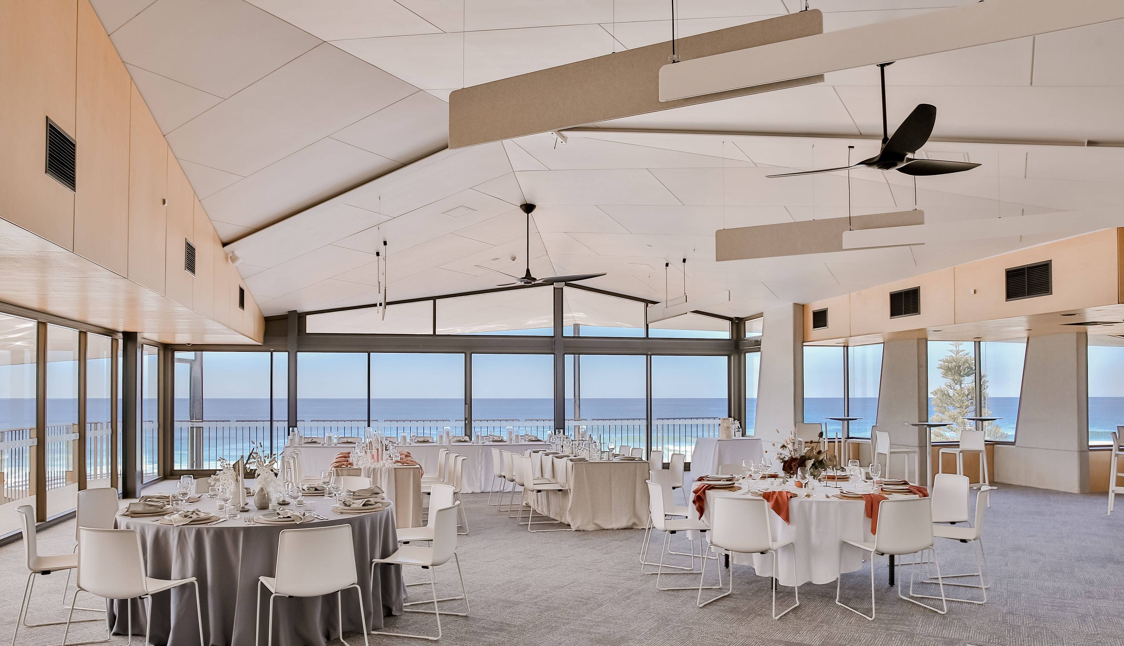 sunshine-beach-surf-club-bare-venue