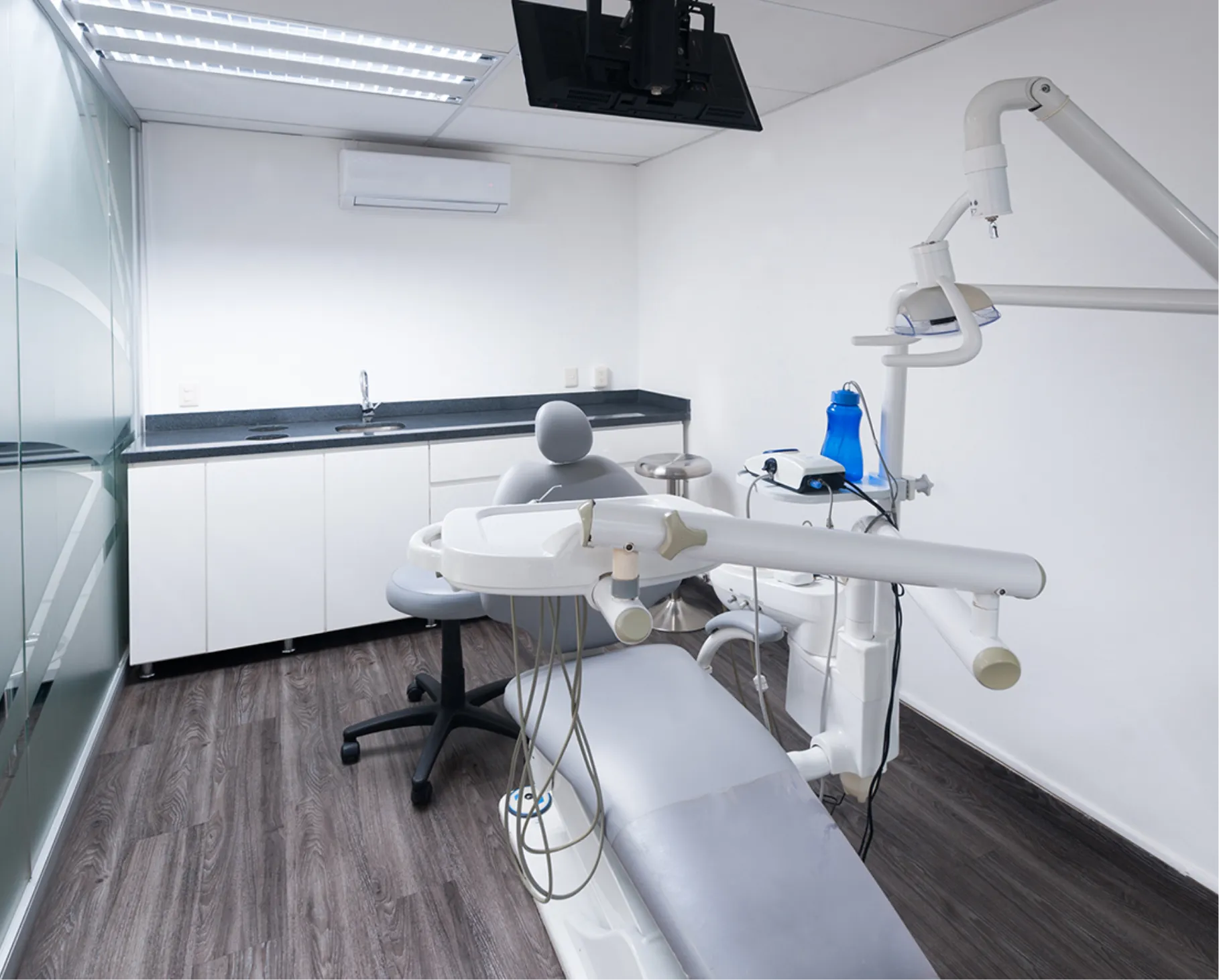 to 5 Corner Dental Dentist in Cloverdale