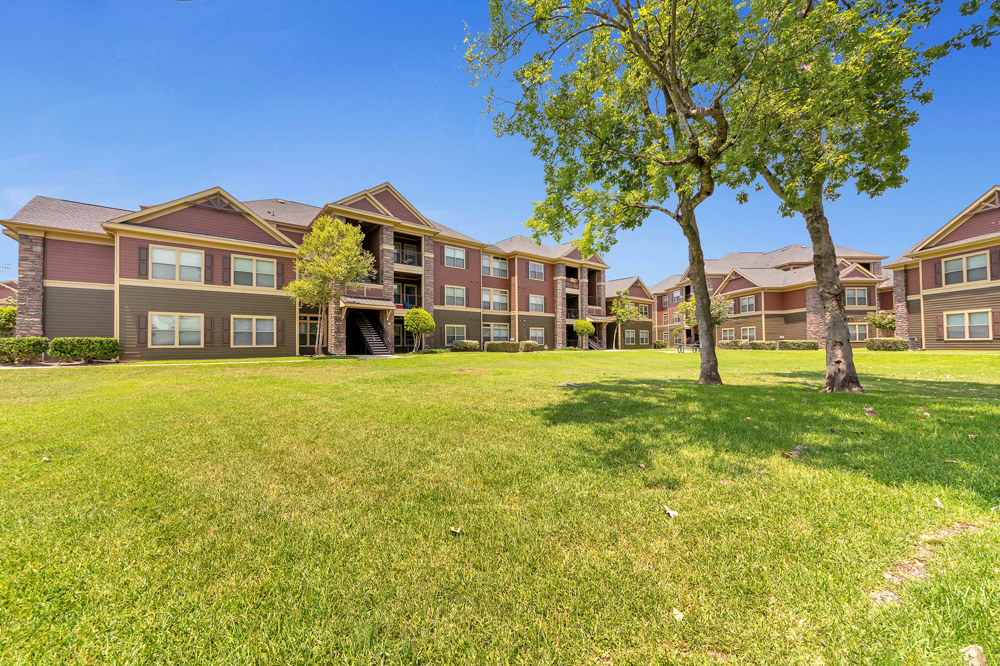 Mansions At Hastings Green Apartments Houston TX