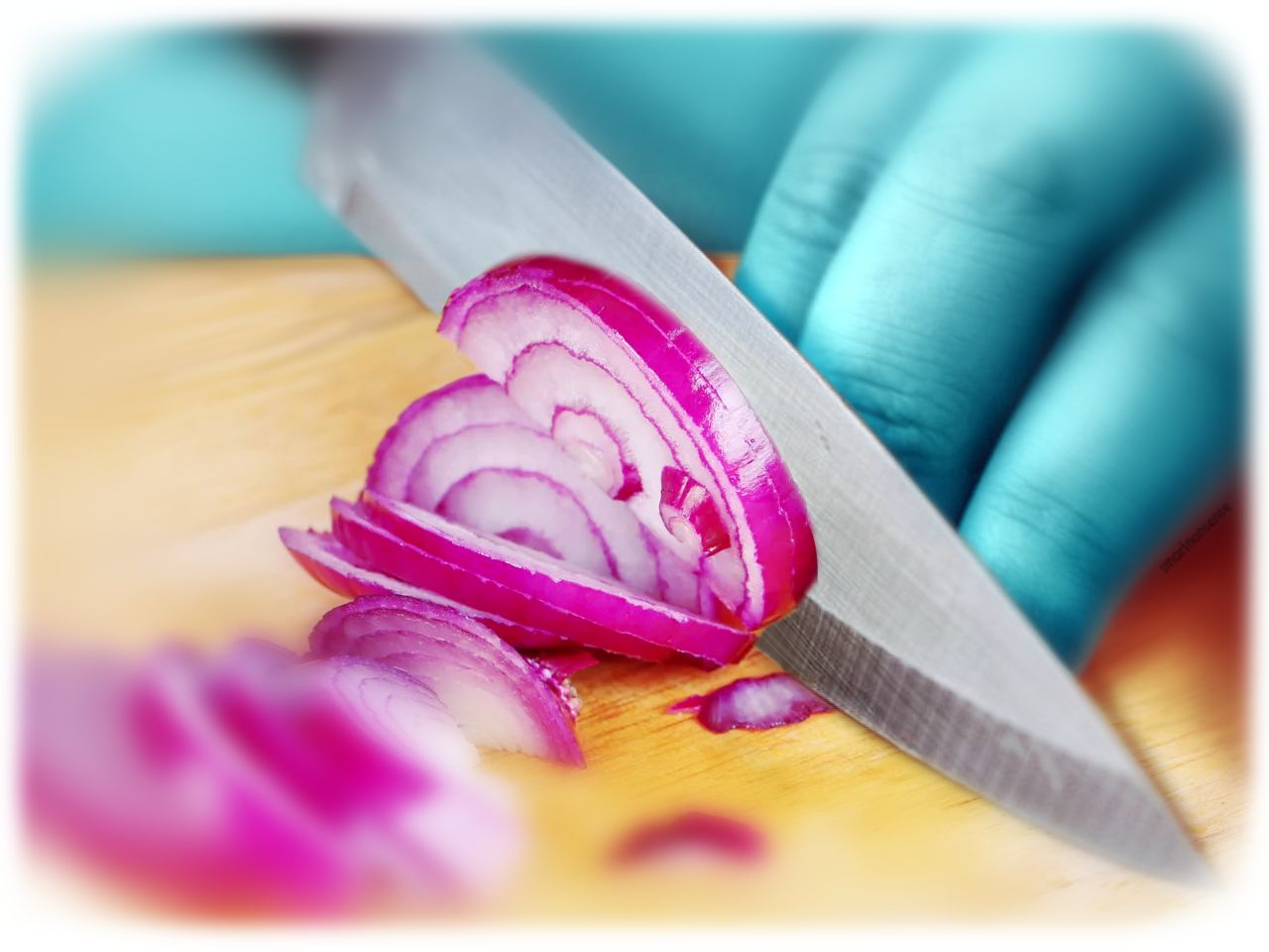 Why Do Onions Make You Cry? 🧅