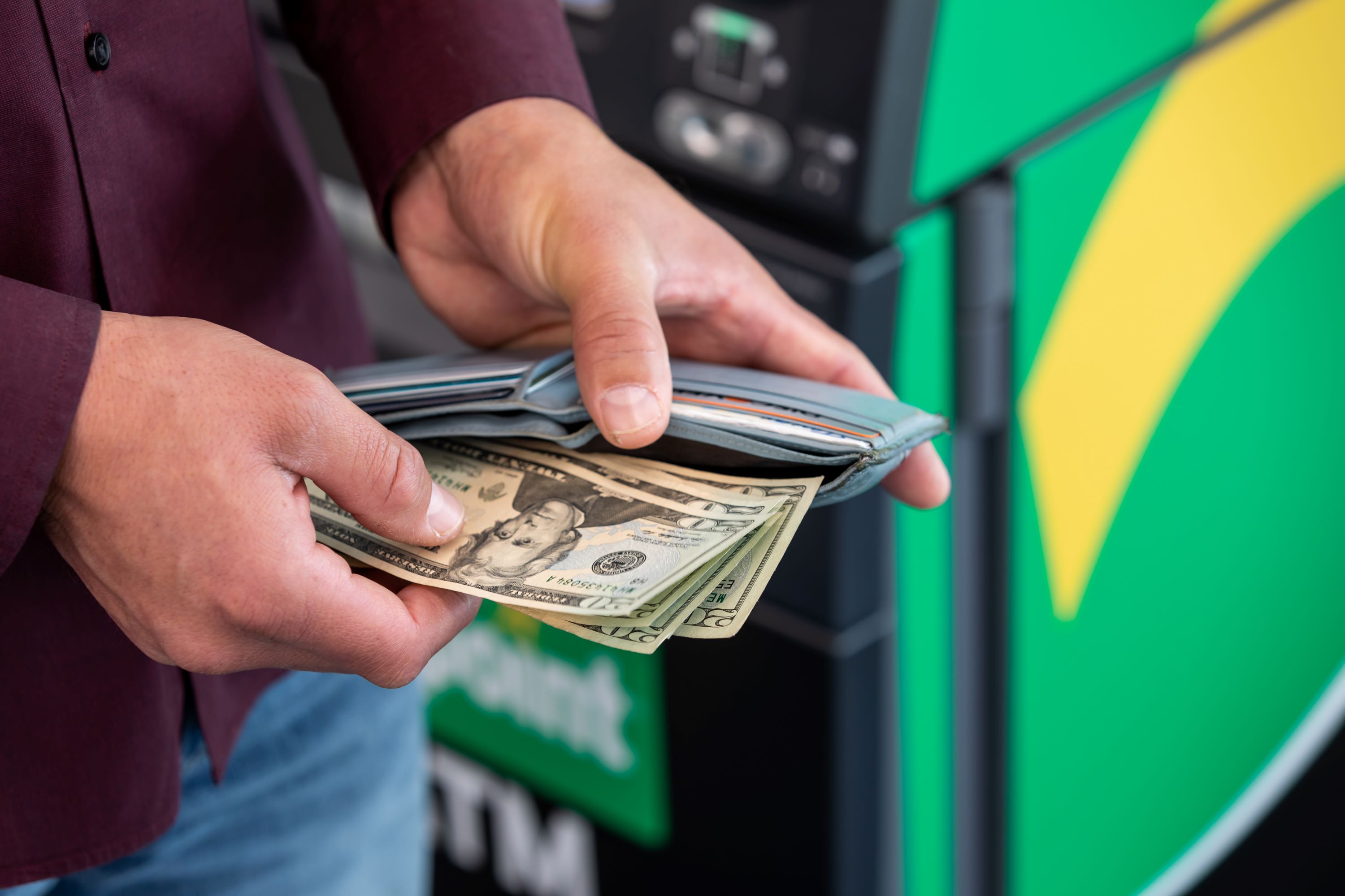 Quick Cash: Locate $10 Bill Atms Now! - gfsfrg3