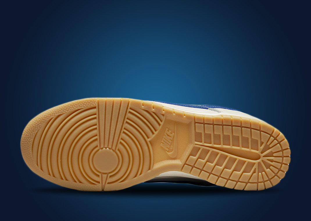dunk low gum sole