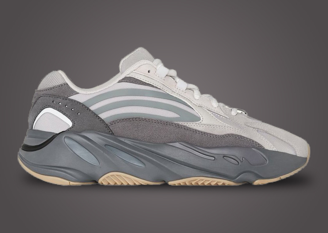 yeezy 700 tephra on feet