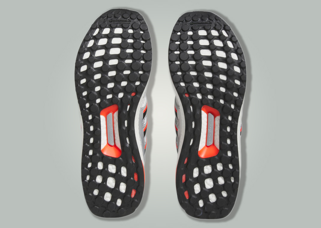 ultraboost disney black