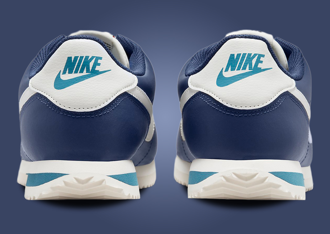 nike air force 1 foamposite red