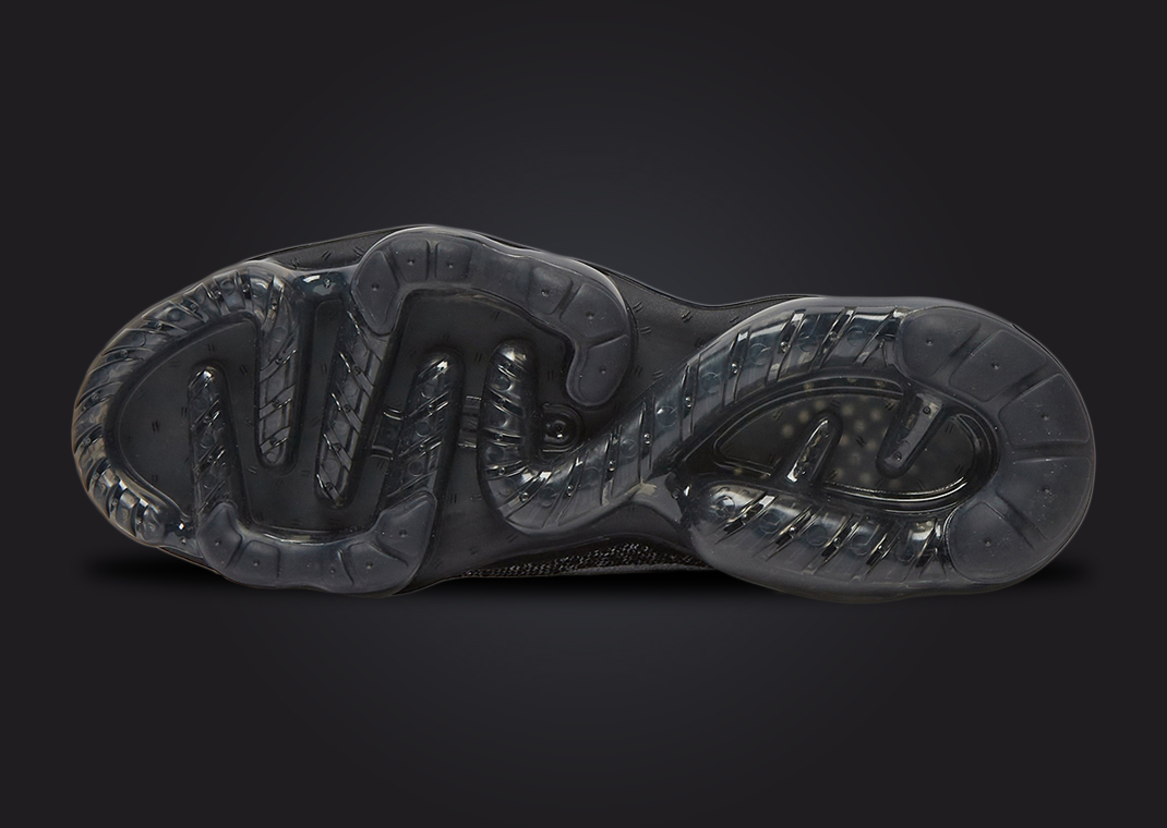 vapormax flyknit oreo 3