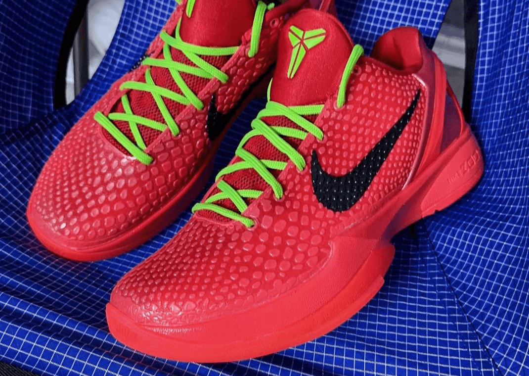 reverse grinch kobe shoes