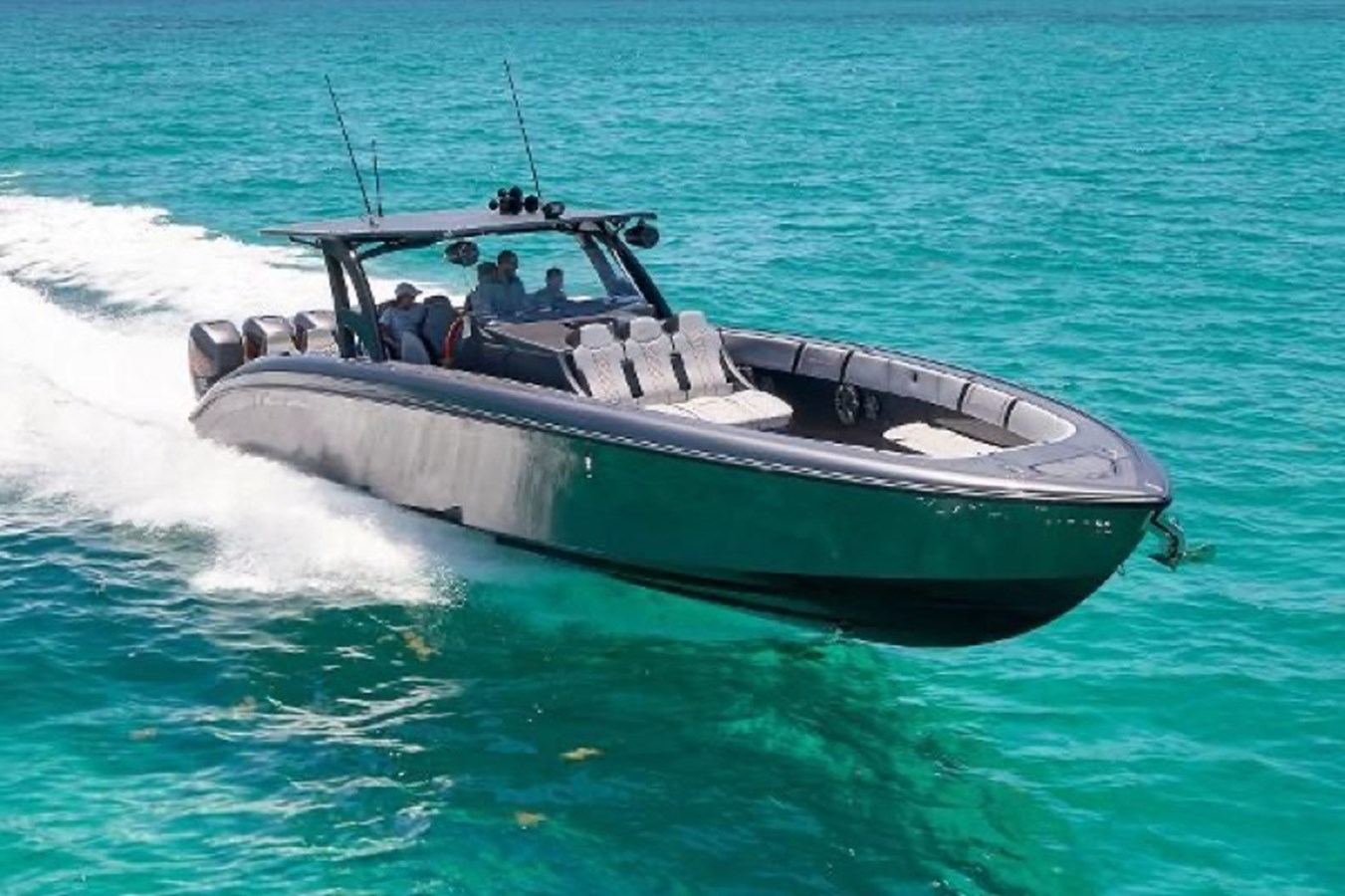 2019 MIDNIGHT EXPRESS 43 OPEN Barton Yachts