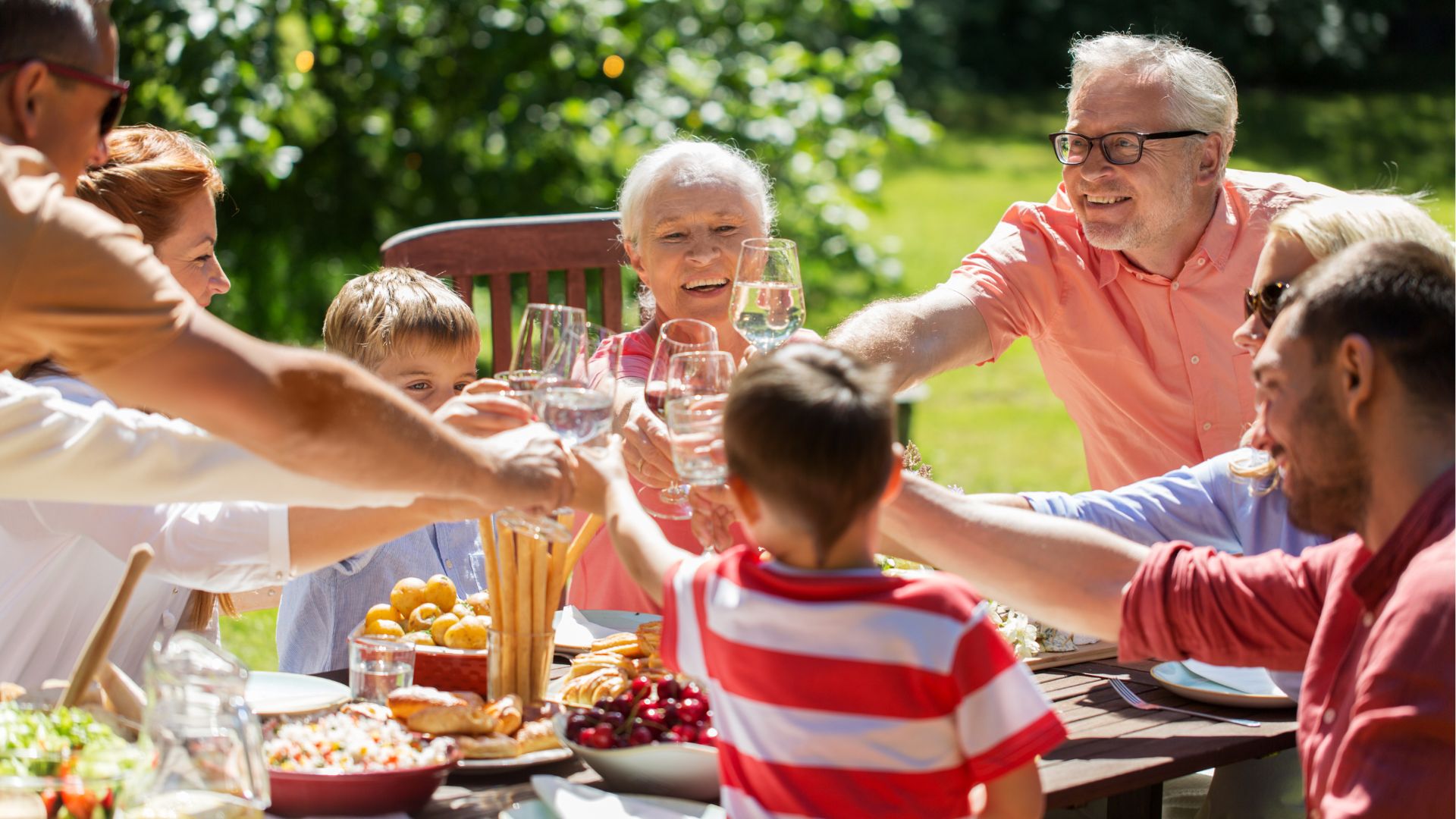 13 expert tips for entertaining on a budget