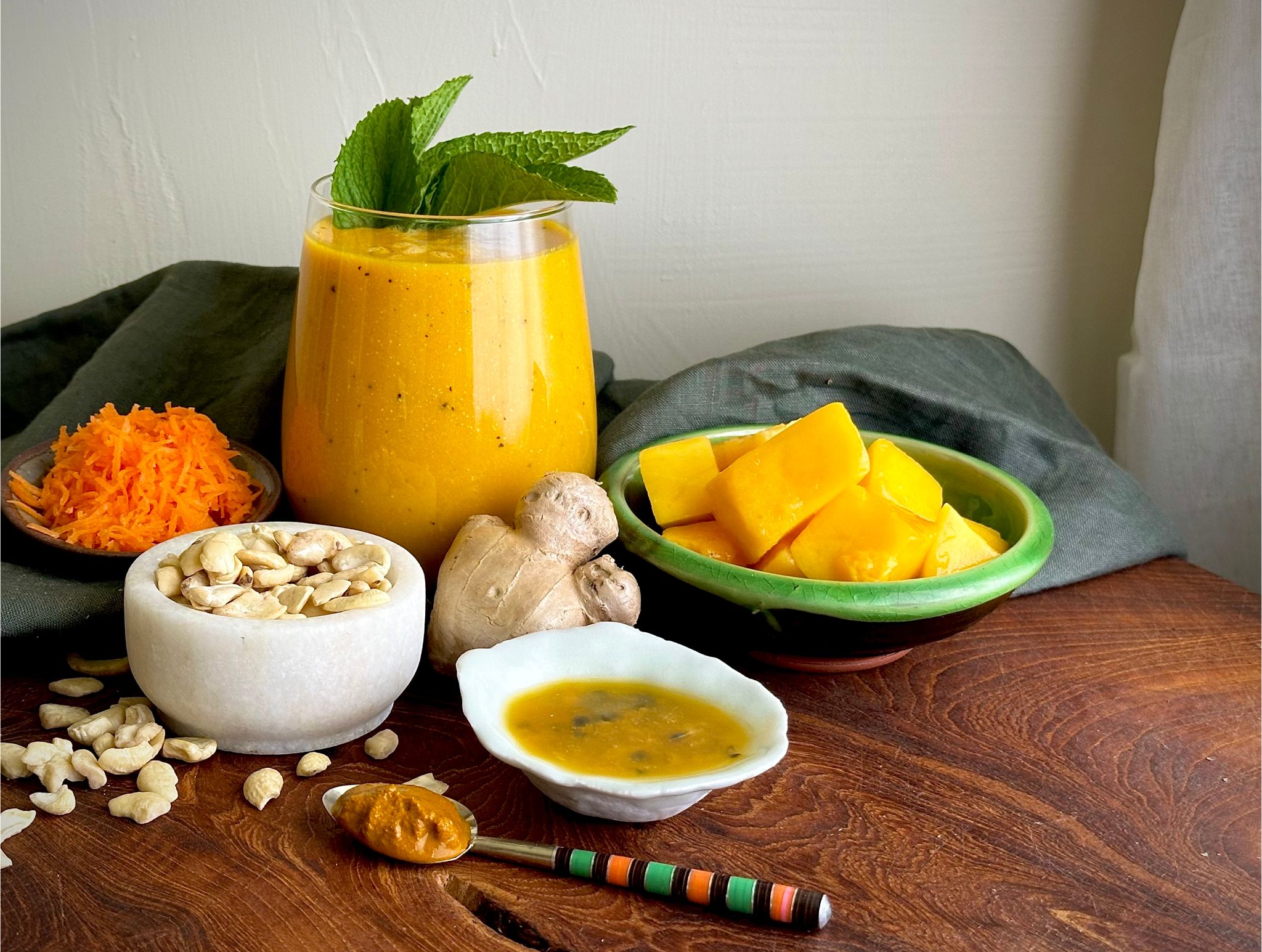 7 simple smoothies for healthy ageing