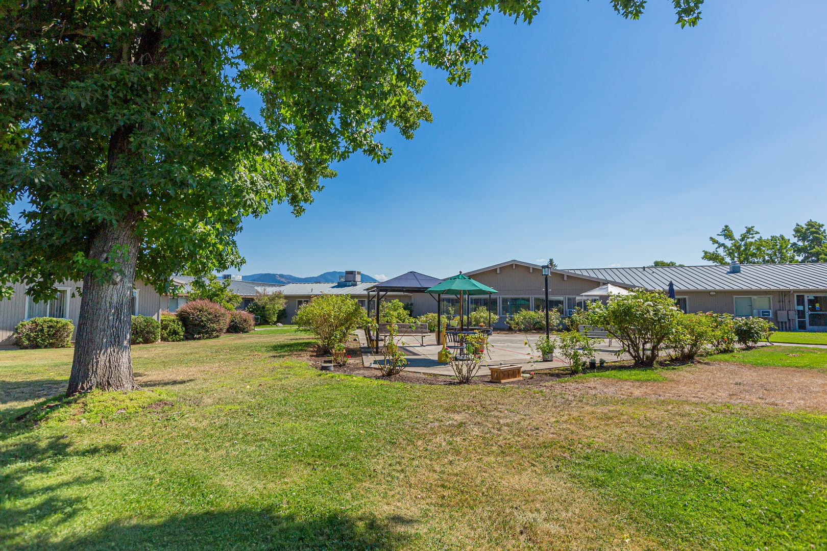 Royale Gardens Health & Rehabilitation Center Home